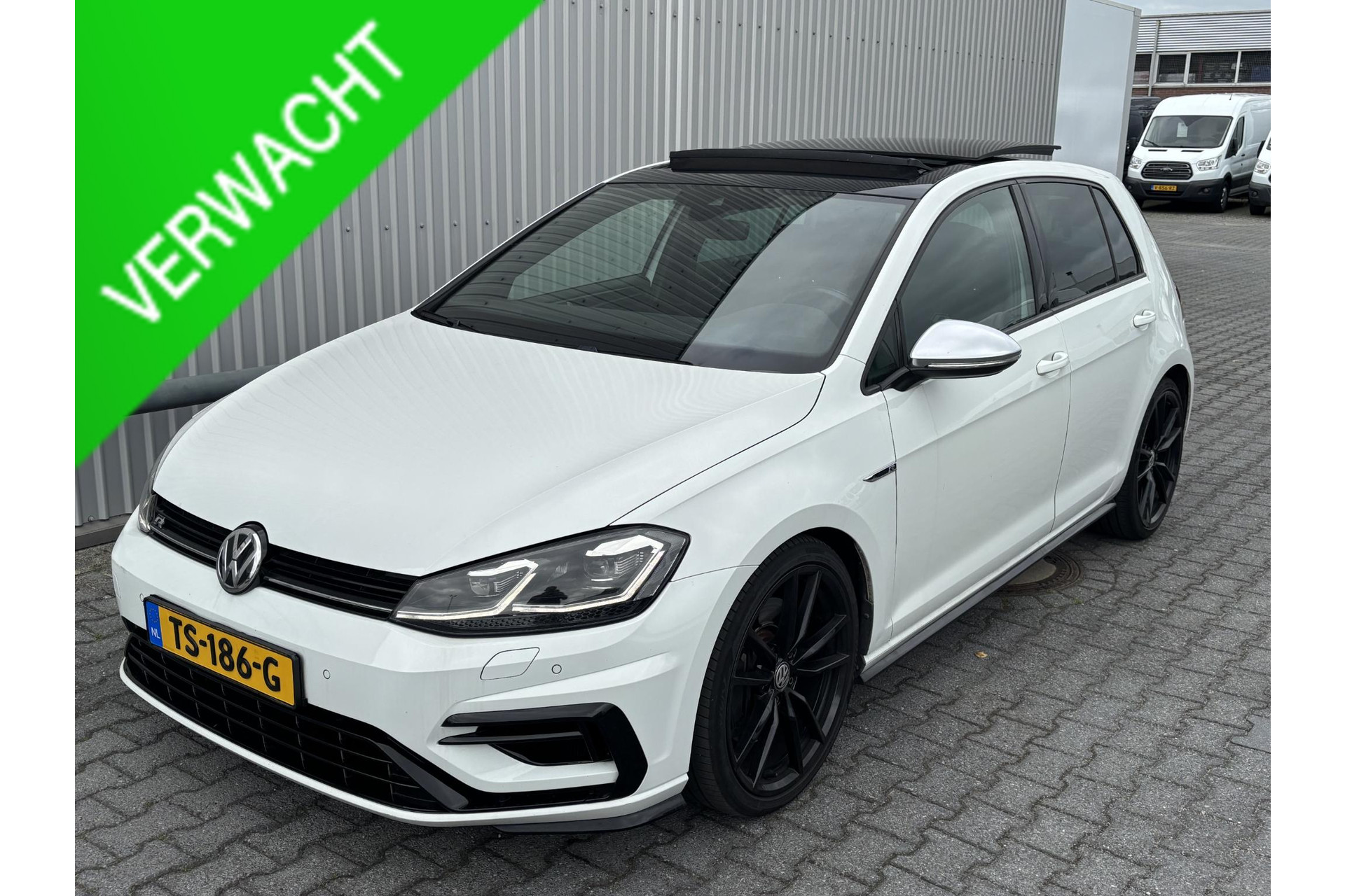 Volkswagen Golf 7.5 R 4Motion 2.0 TSI*AKRAPROVIC*DSG*PANO*CAM*ACC